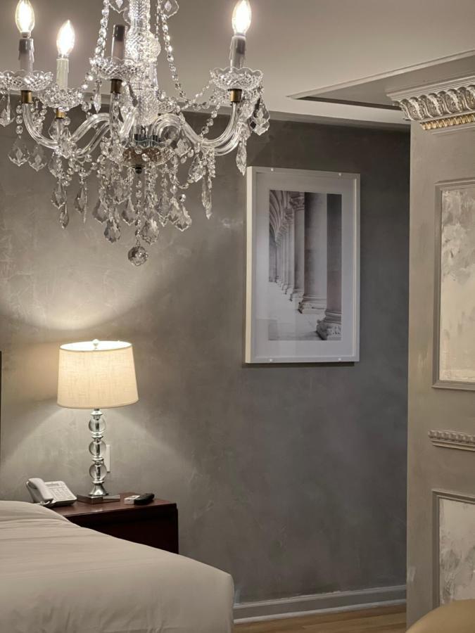 Chateau Suites Norristown Bagian luar foto