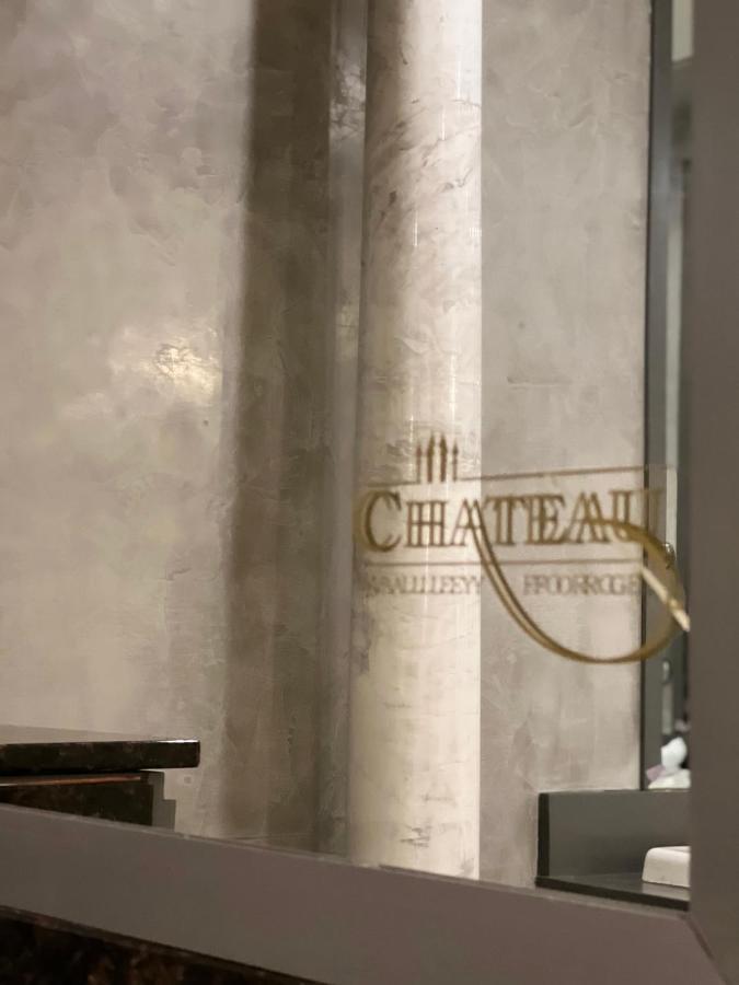 Chateau Suites Norristown Bagian luar foto