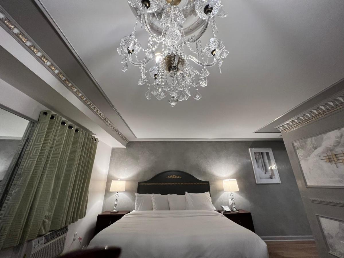 Chateau Suites Norristown Bagian luar foto