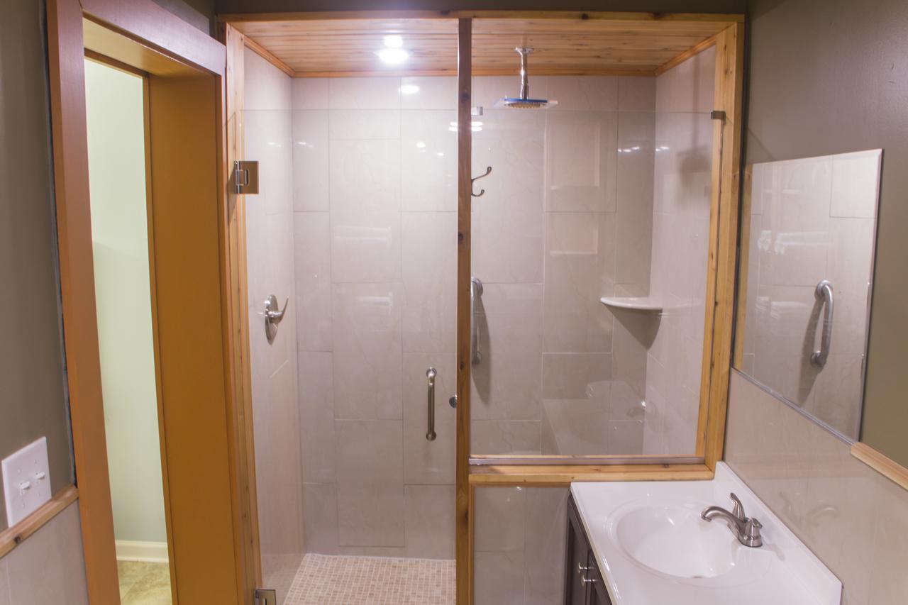 Chateau Suites Norristown Bagian luar foto